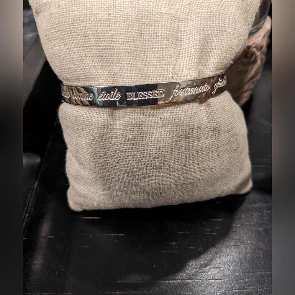Stella & Dot scripted hinge bangle
